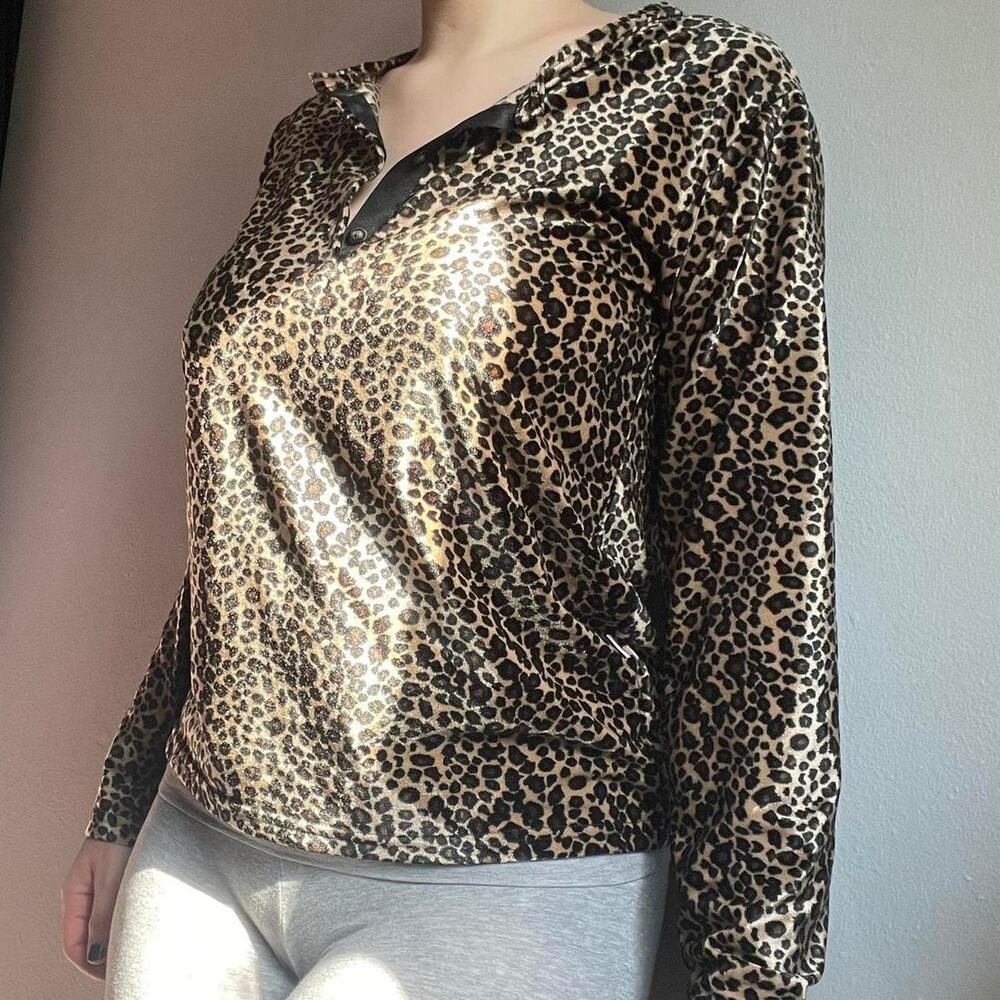 Vintage Leopard print velvet button collared v neck long sleeve top size small